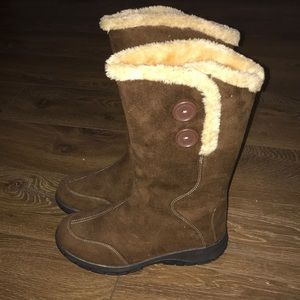 Size 8 outbound winter boots never worn